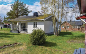 Three-Bedroom Holiday Home in Lottorp